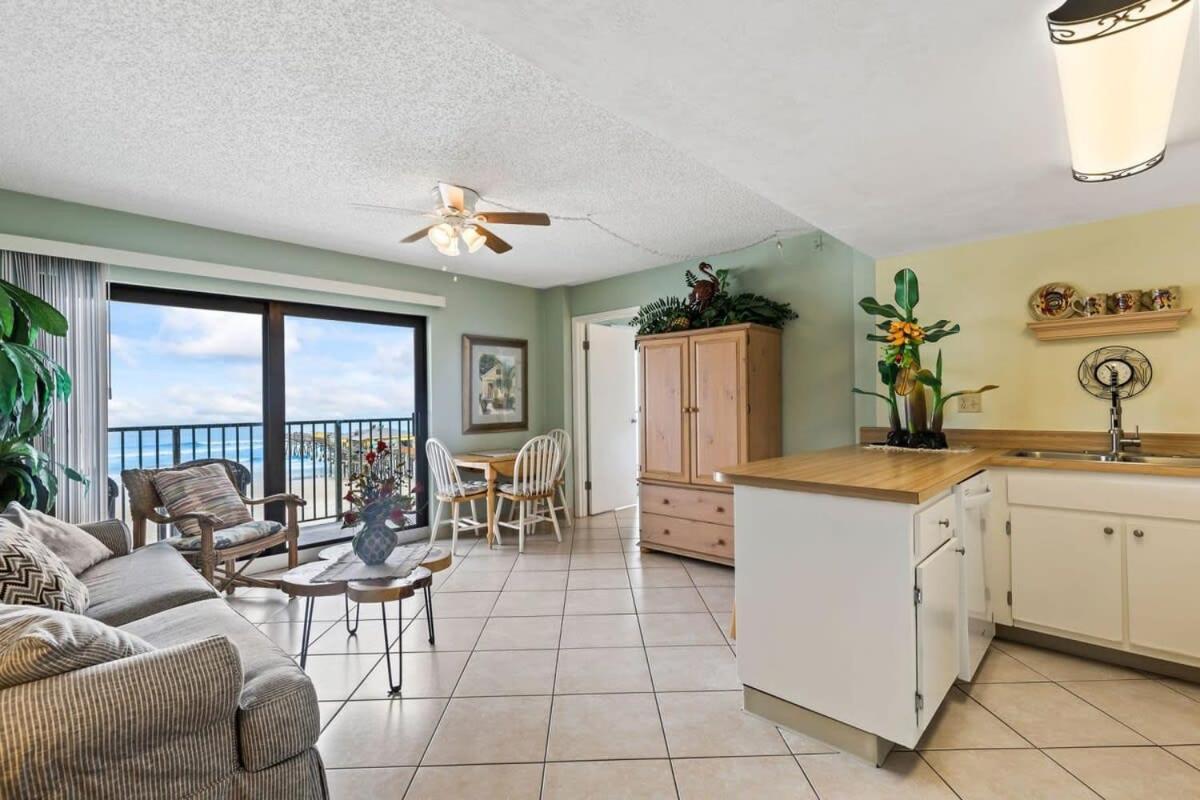 Ocean Front Condo With Amazing Views! Sunglow Resort 402 By Brightwild Daytona Beach Shores Exteriör bild